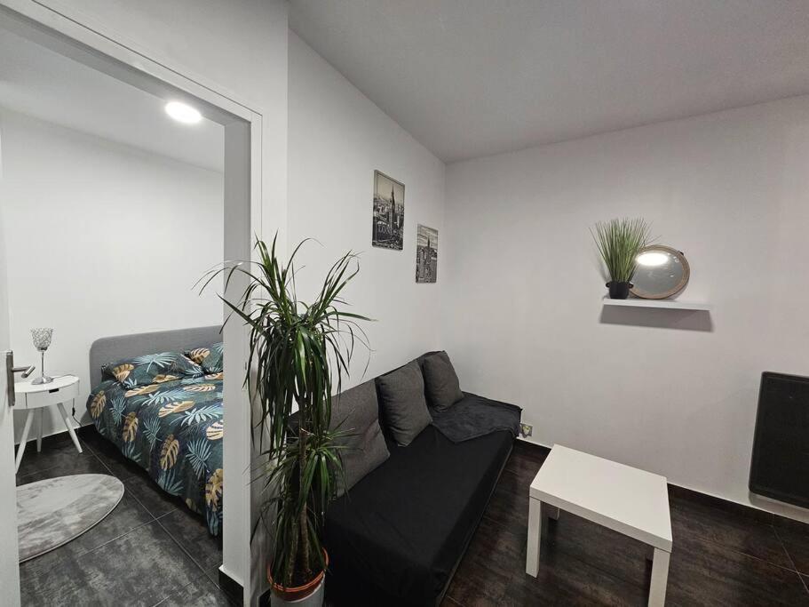 Appartement Proche Metro Paris Pantin Eksteriør billede