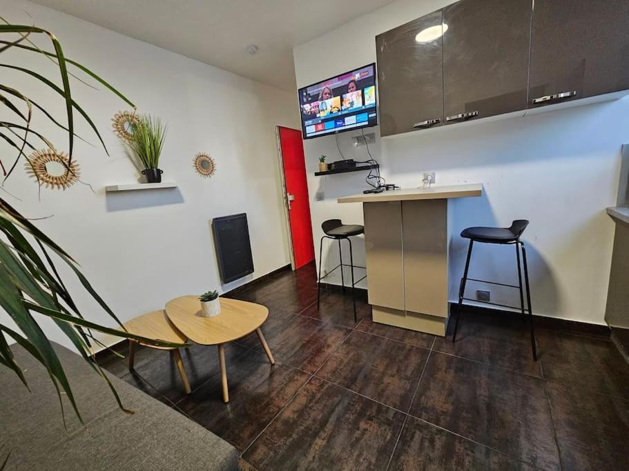 Appartement Proche Metro Paris Pantin Eksteriør billede